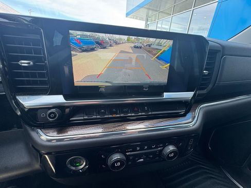 Used 2023 Chevrolet Silverado 1500 LT AWD/4WD image 31