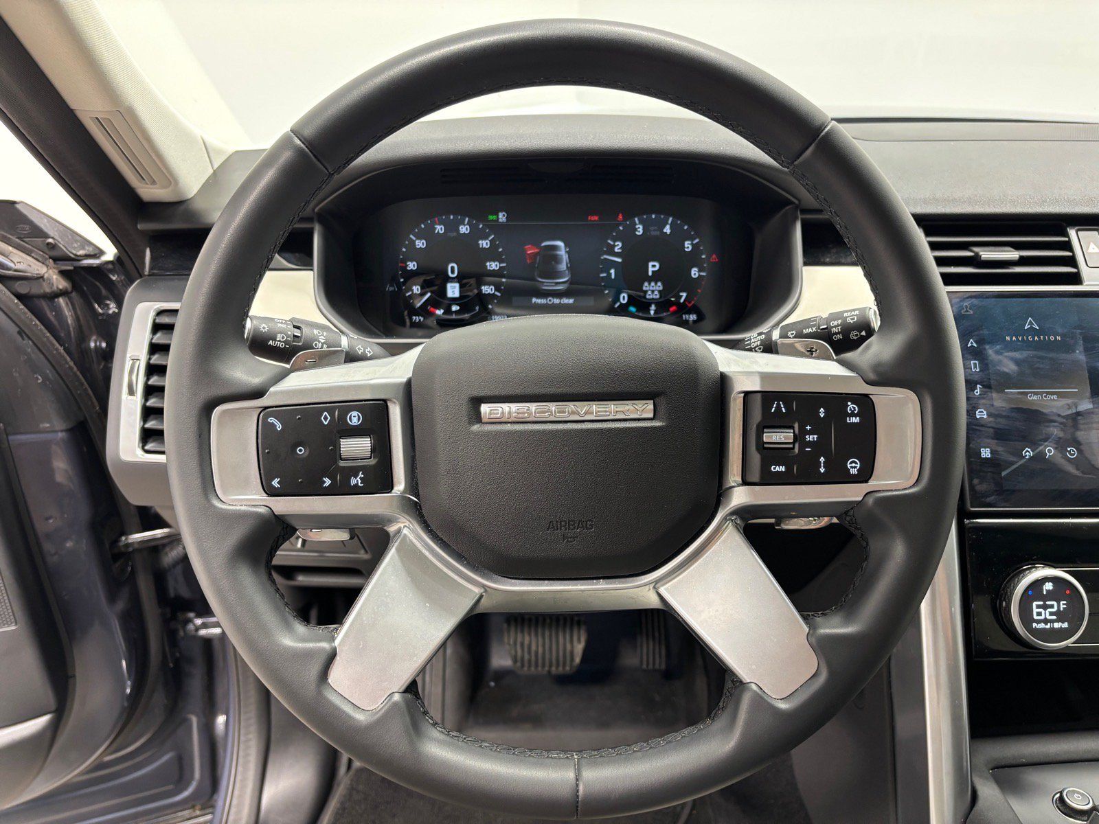New 2025 Land Rover Discovery S AWD/4WD image 19