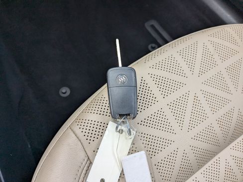 Used 2018 Buick Cascada Premium image 31