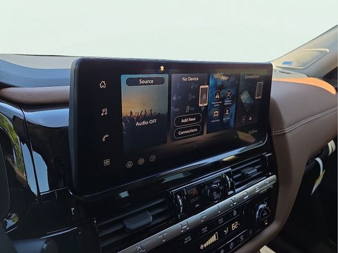 New 2026 Nissan Pathfinder Platinum AWD/4WD image 18
