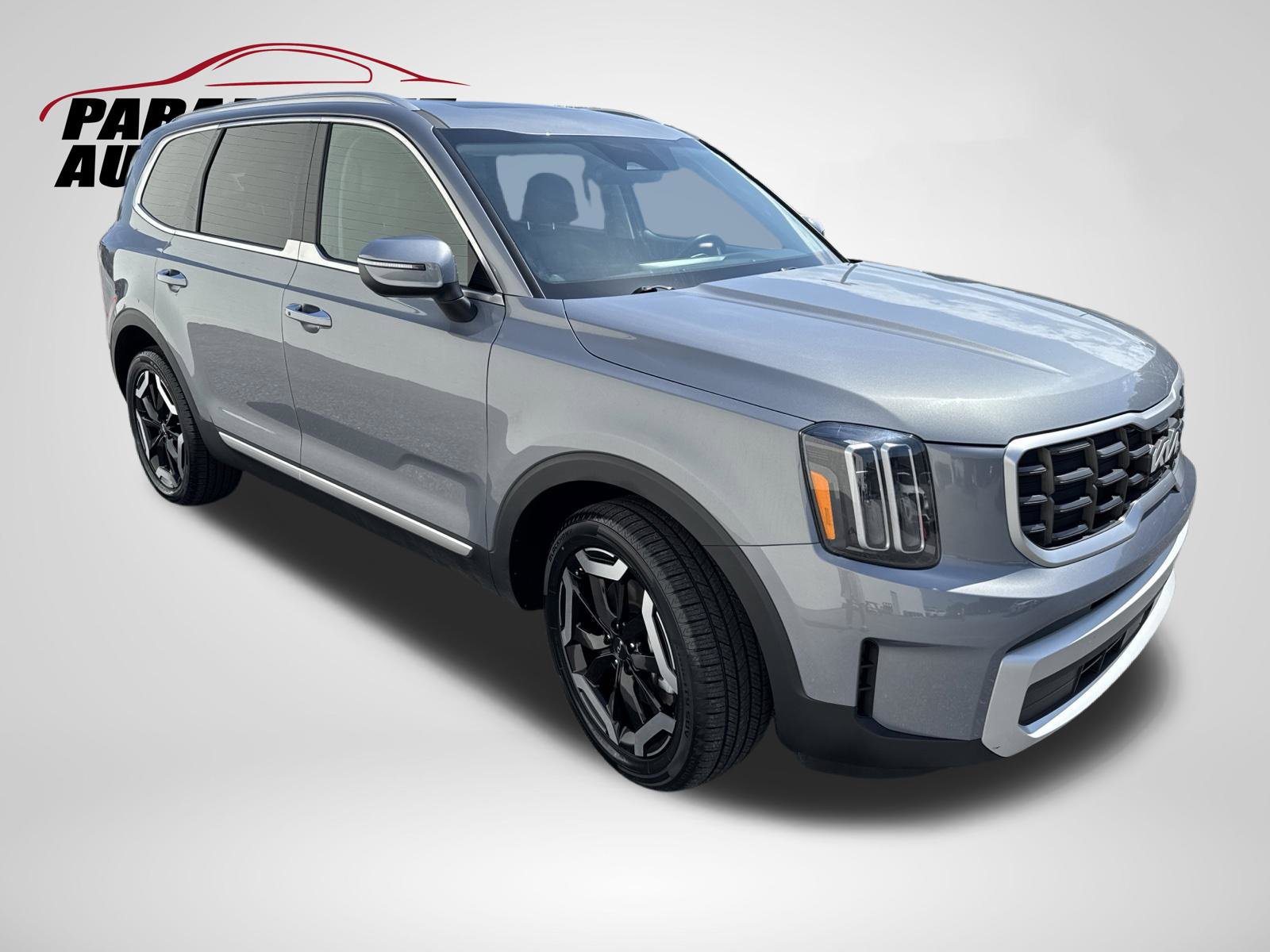 Used 2025 Kia Telluride S FWD image 3