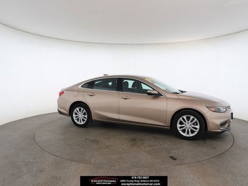 Used 2018 Chevrolet Malibu LT image 24