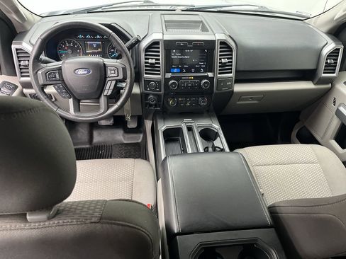 Used 2016 Ford F150 XLT w/ Equipment Group 302A Luxury image 4