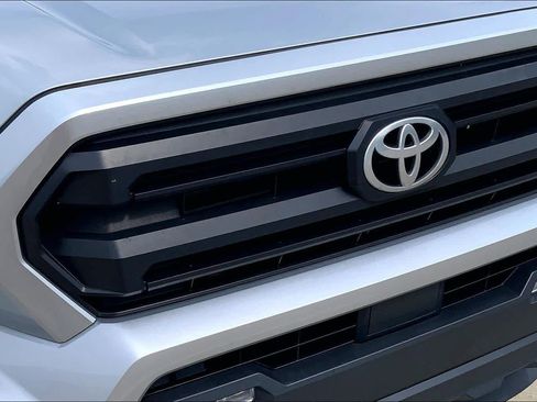 Used 2024 Toyota Tacoma SR5 RWD image 31