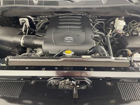 Used 2016 Toyota Tundra SR5 w/ TRD Off Road Package AWD/4WD image 20