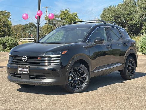 New 2026 Nissan Kicks SR image 2