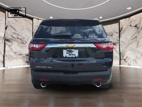Used 2020 Chevrolet Traverse LT w/ LT Premium Package AWD/4WD image 6