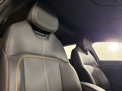 Used 2025 Lucid Air Grand Touring image 15