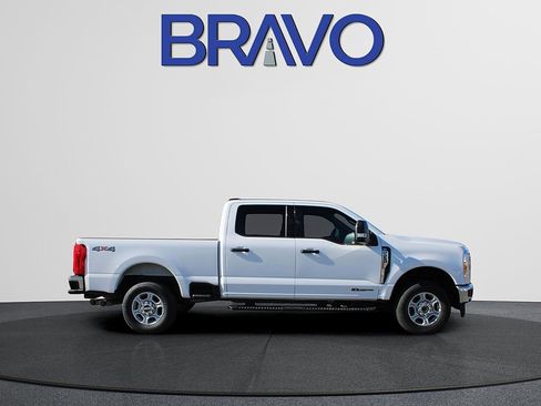 Used 2025 Ford F250 XLT image 4