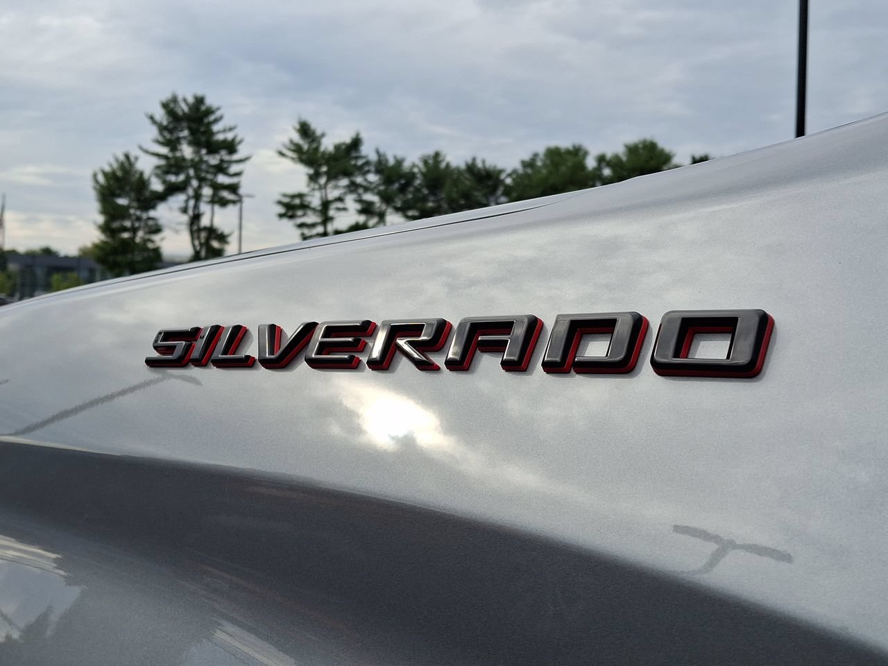 New 2026 Chevrolet Silverado 1500 RST w/ Redline Edition AWD/4WD image 11