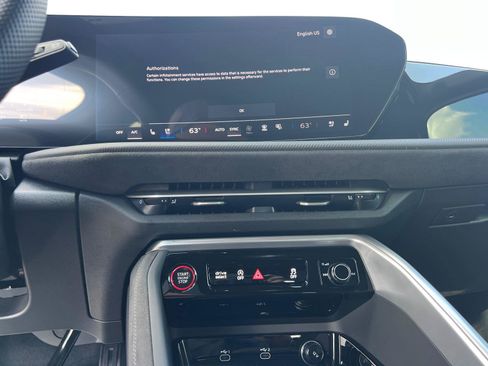 Certified 2025 Audi SQ5 Premium Plus AWD/4WD image 28