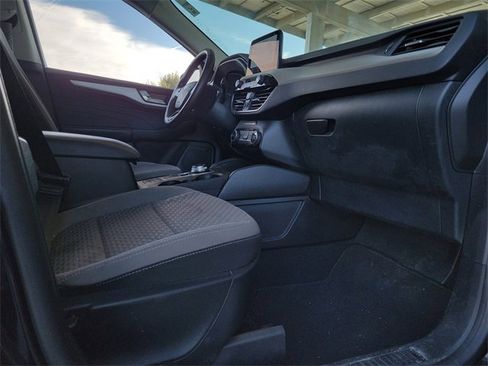 Used 2021 Ford Escape SE w/ SE Sport Appearance Package image 22