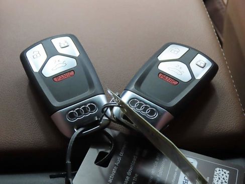 Used 2025 Audi A5 2.0T Premium Plus image 18