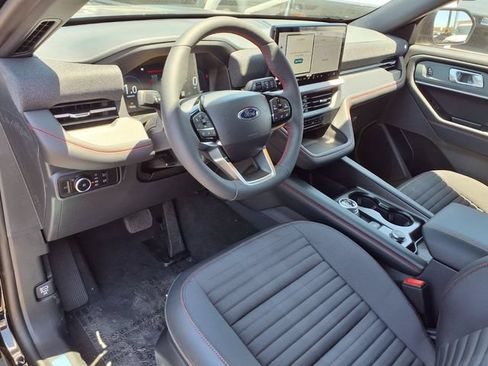 New 2026 Ford Explorer ST-Line w/ ST-Line Street Pack RWD image 9