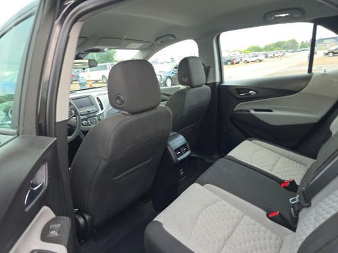 Used 2020 Chevrolet Equinox LS AWD/4WD image 8