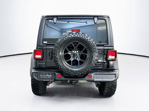 Used 2025 Jeep Wrangler Willys image 7