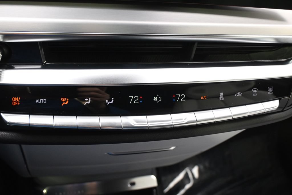 New 2026 Cadillac Lyriq Premium Luxury w/ LPO, Floor Liner Package AWD/4WD image 29