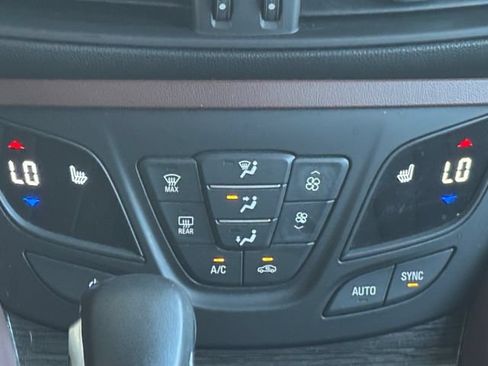 Used 2017 Buick Envision Essence FWD image 5
