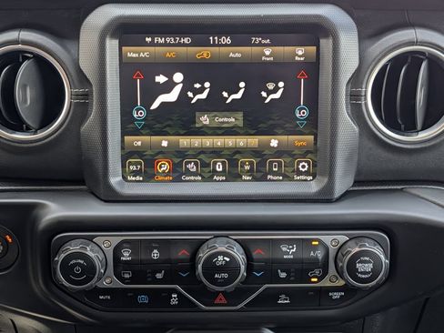 Used 2023 Jeep Wrangler Unlimited Sahara w/ Cold Weather Group AWD/4WD image 22