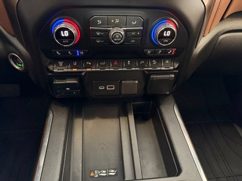 Used 2022 Chevrolet Silverado 2500 High Country w/ Z71 Off-Road Package AWD/4WD image 25