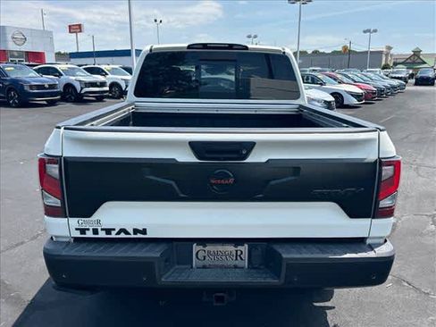 Used 2021 Nissan Titan PRO-4X w/ Pro-4x Convenience Package AWD/4WD image 4