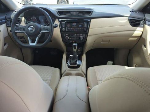 Certified 2019 Nissan Rogue SV FWD image 25