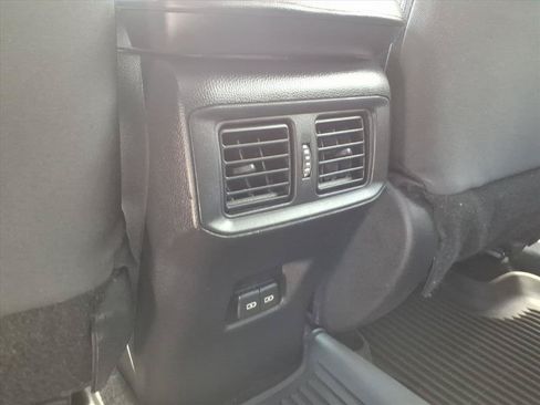 Used 2022 Toyota RAV4 XLE w/ Convenience Package AWD/4WD image 16