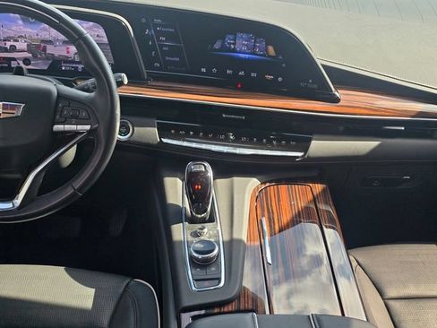 Used 2023 Cadillac Escalade Premium Luxury w/ LPO, Radiant Package AWD/4WD image 18