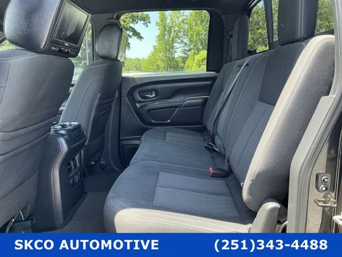 Used 2019 Nissan Titan SV w/ SV Convenience Package AWD/4WD image 14