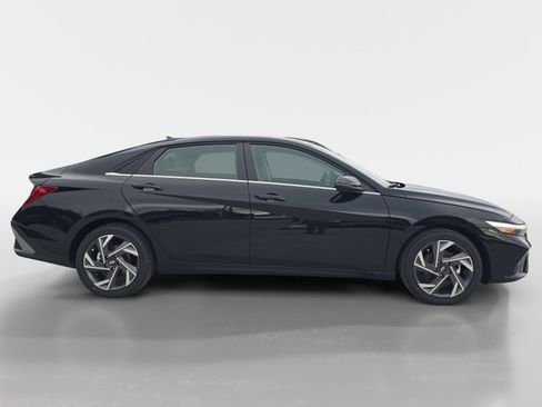 New 2026 Hyundai Elantra Limited w/ Cargo Package image 2