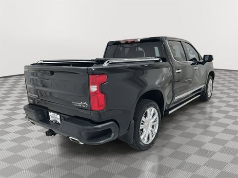 Used 2023 Chevrolet Silverado 1500 High Country w/ High Country Premium Package AWD/4WD image 5