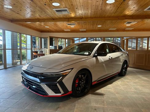 Used 2026 Hyundai Elantra N FWD image 1