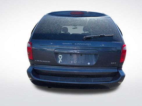 Used 2007 Dodge Grand Caravan SXT w/ Leather Interior Group FWD image 4