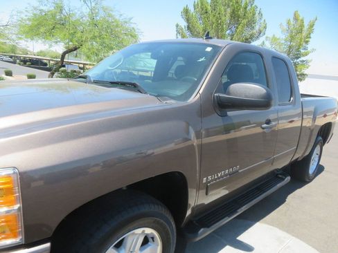 Used 2008 Chevrolet Silverado 1500 LT w/ Power Pack Plus RWD image 8