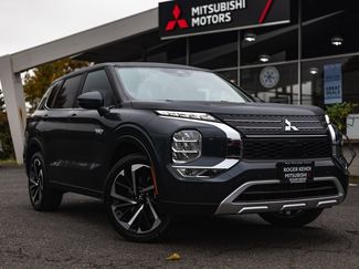 New 2025 Mitsubishi Outlander SE video 1