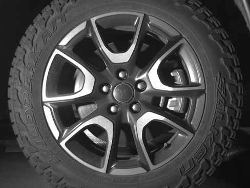 Used 2025 Jeep Compass Trailhawk image 13