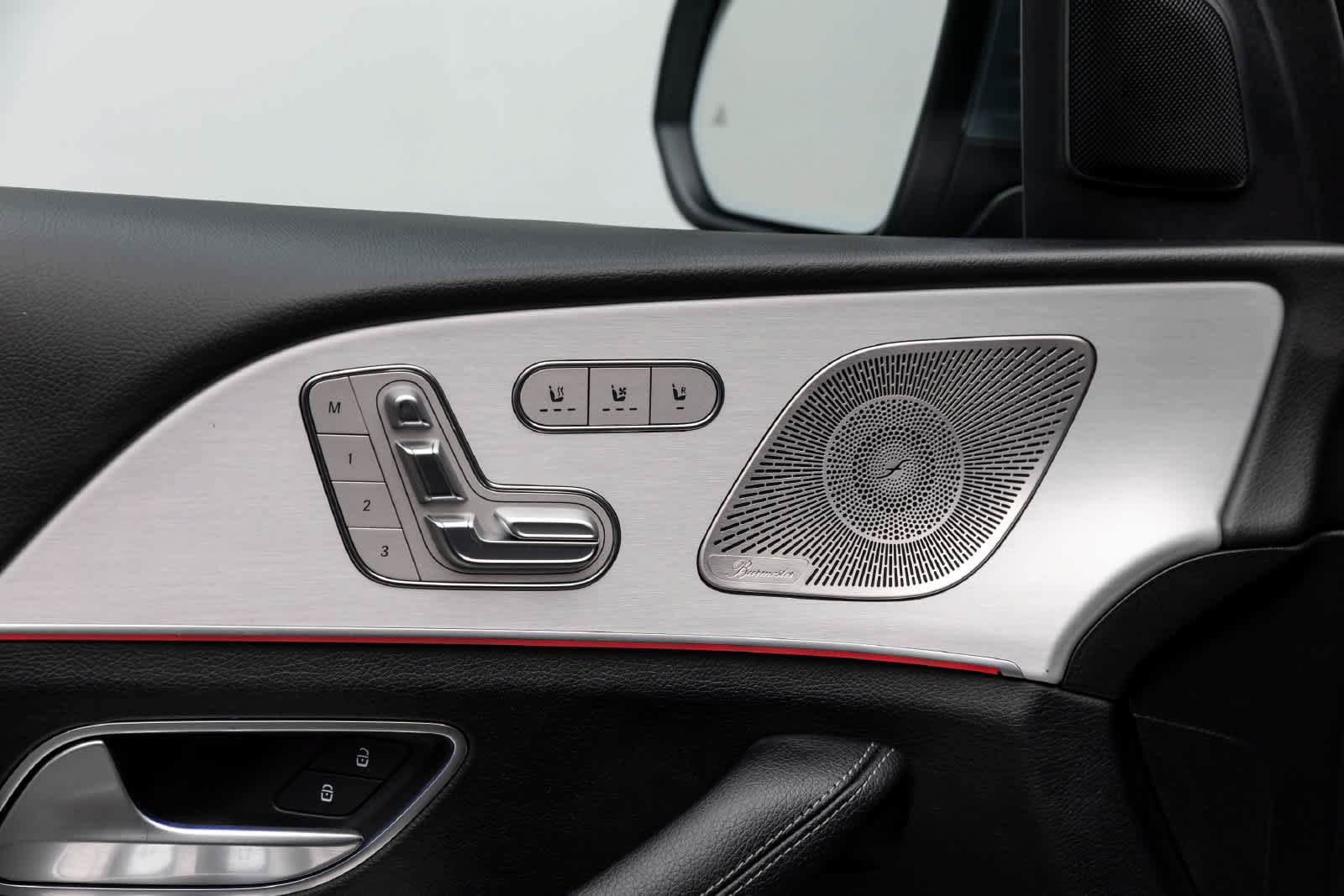 Used 2025 Mercedes-Benz GLS 450 4MATIC image 30