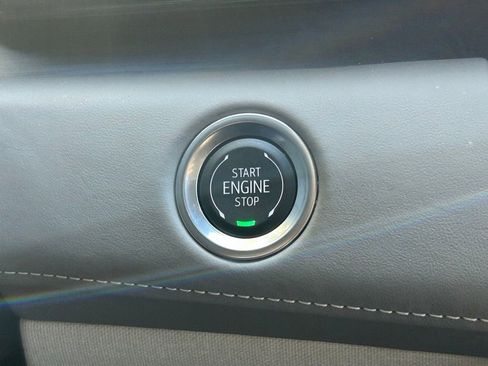 Used 2024 Cadillac Escalade Premium Luxury Platinum image 67