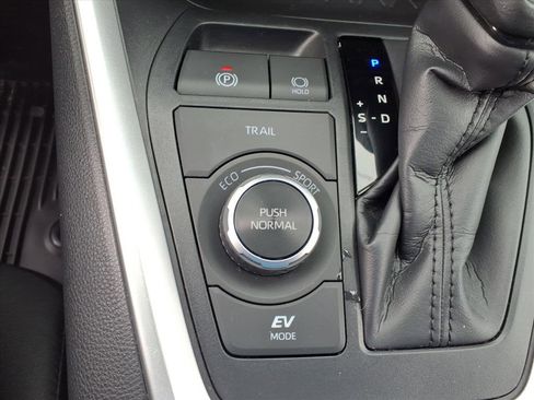 Used 2024 Toyota RAV4 XLE image 20