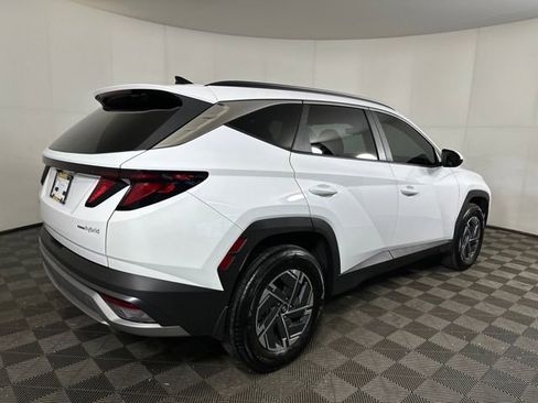Used 2025 Hyundai Tucson Blue image 3