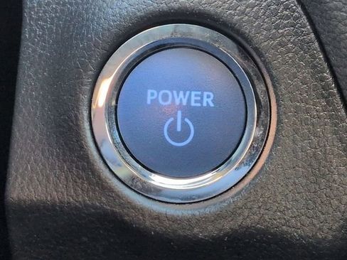 Certified 2022 Toyota RAV4 XLE w/ Convenience Package image 20