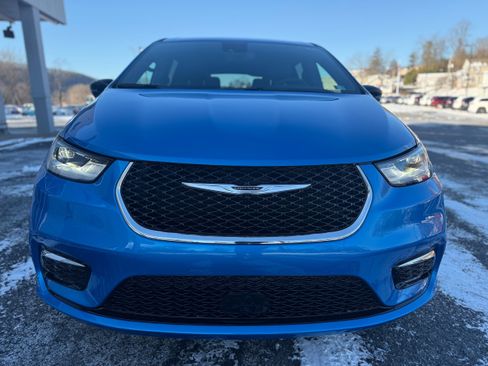 New 2026 Chrysler Pacifica Select image 5