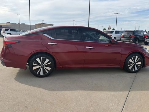 Used 2020 Nissan Altima 2.5 SL FWD image 22