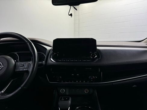 Used 2023 Nissan Rogue SL w/ SL Premium Package image 15