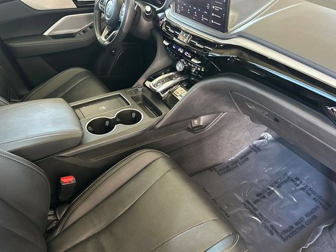 Used 2025 Acura MDX FWD w/ Technology Package image 17