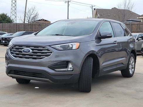 Used 2024 Ford Edge Titanium image 2