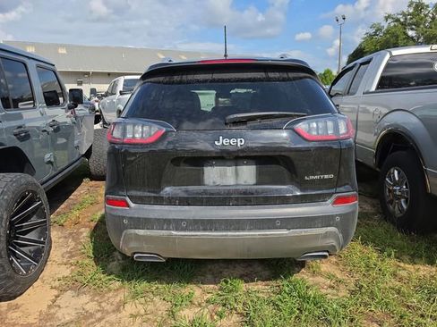 Used 2021 Jeep Cherokee Limited w/ Elite Package FWD image 4