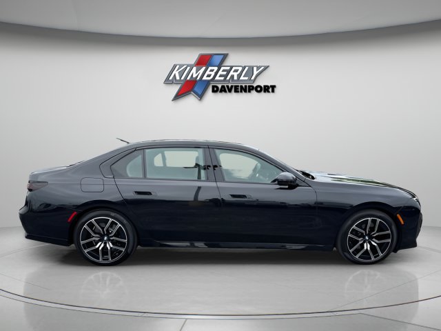 Used 2025 BMW 740i xDrive w/ Premium Package AWD/4WD image 6
