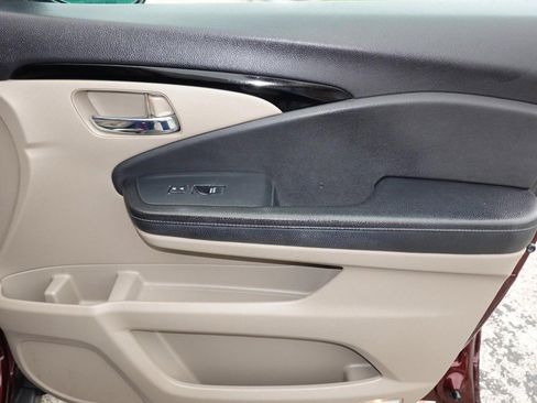 Used 2016 Honda Pilot Elite image 25