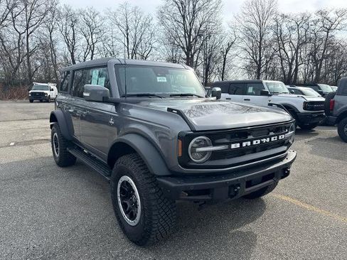 Certified 2023 Ford Bronco Outer Banks w/ Sasquatch Package AWD/4WD image 1